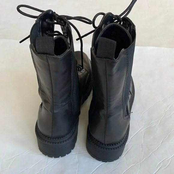 Rock & Candy lace up combat boots Black NWOT Women’s 6.5 Chunky heel - Picture 3 of 9